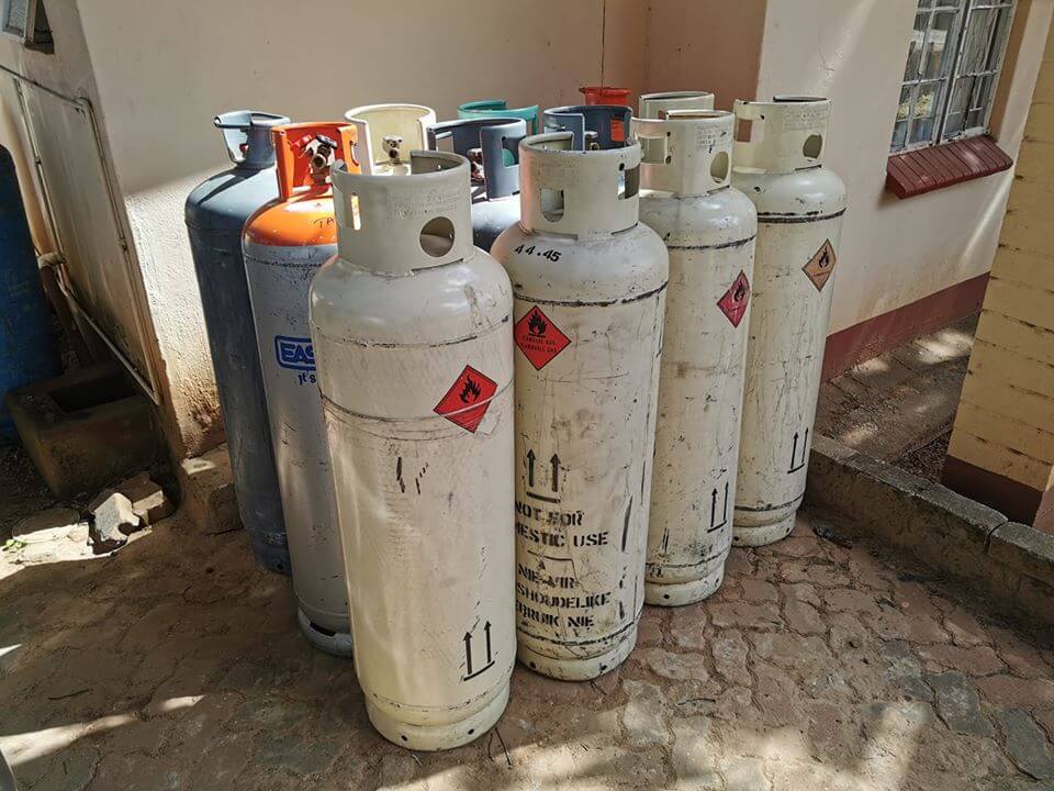 gas cyclinders image